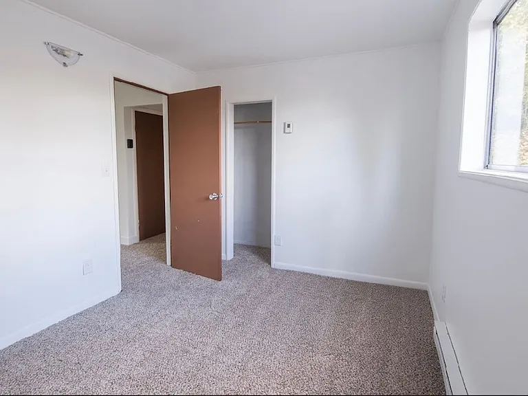 1697 Riverview St — Photo 21