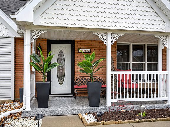 4th image of 1469 Victorian Way