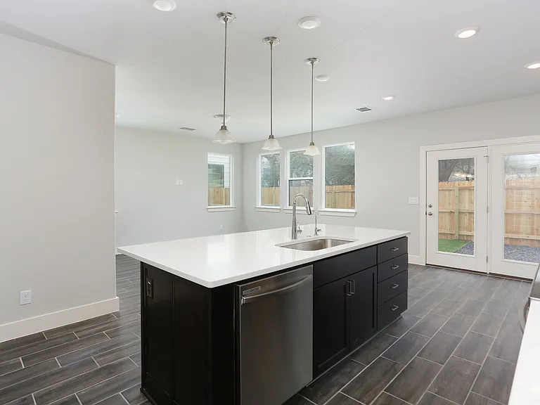 16011 Babcock Rd #3 — Photo 28