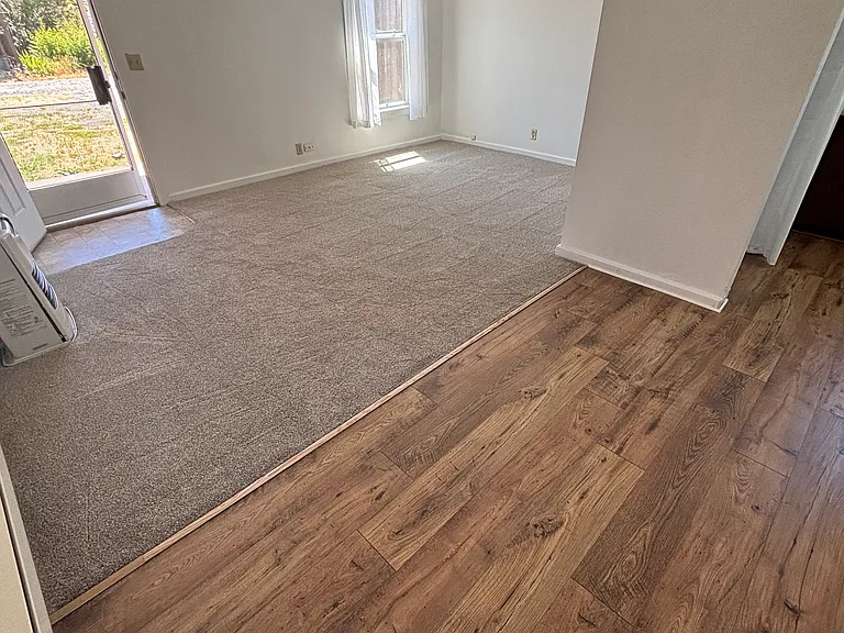 2364 Redwood Ave — Photo 5