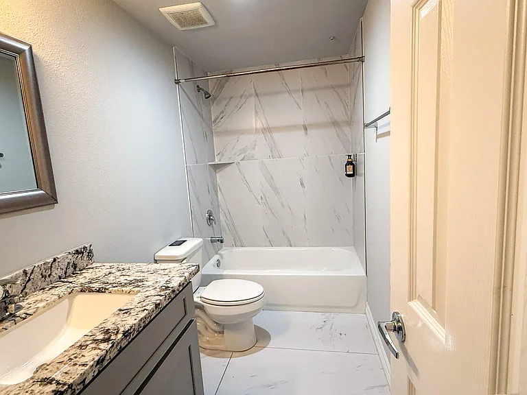 7823 Gladstone St #B2 — Photo 7