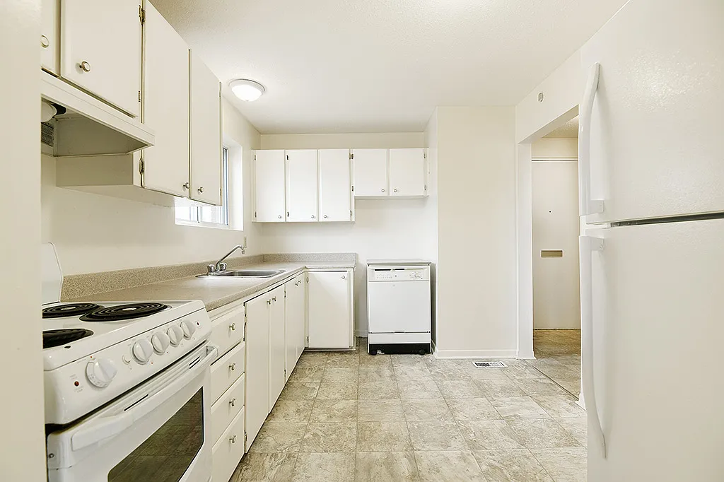 Parkwood Hills Townhomes — Photo 1