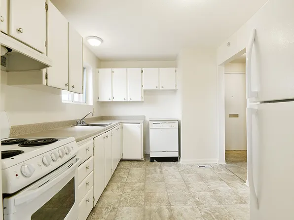 Parkwood Hills Townhomes