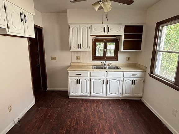5th image of 3816 Muriel Ave