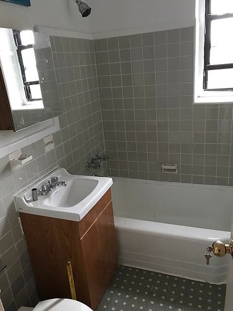 2nd image of 2514 31st Ave