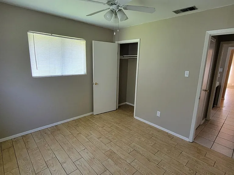 6422 Vincent Dr — Photo 10