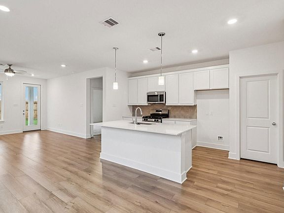 7th image of this home