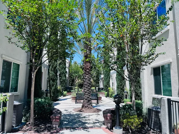 118 Eureka Pl, Upland, CA 91786