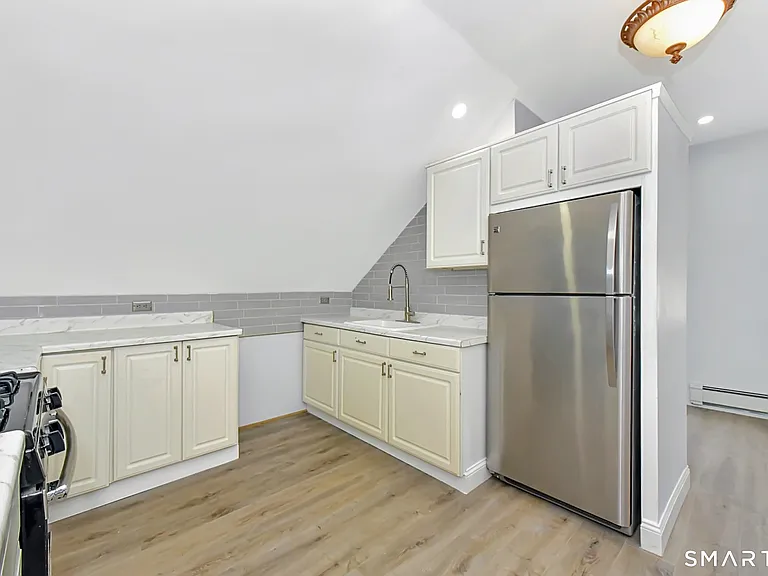 463 Wilmot Ave #3 — Photo 4