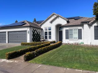 1915 Fairmont Ave, Clovis, CA 93611