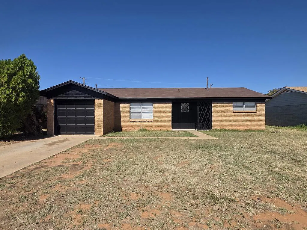 3 bed, 2.0 bath, 1039 sqft, $1,800 — Photo 1