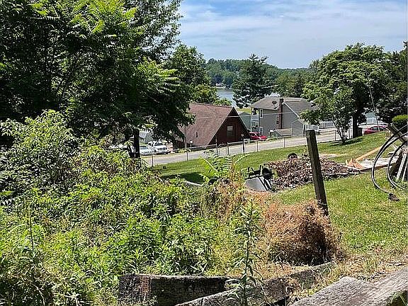 3rd image of 6393 Camp Blvd
