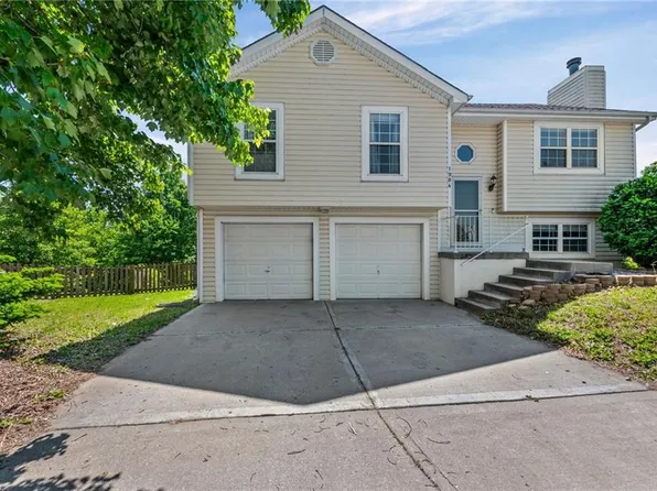 1904 Quail Ridge Dr, Liberty, MO 64068