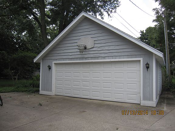 2nd image of 36 E Cherry Ct