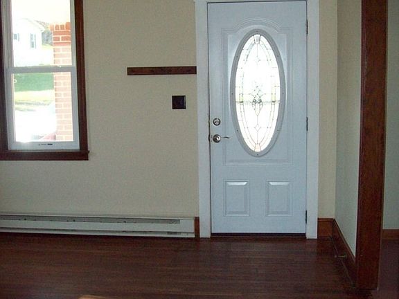 3rd image of 1920 Glenwood Ave