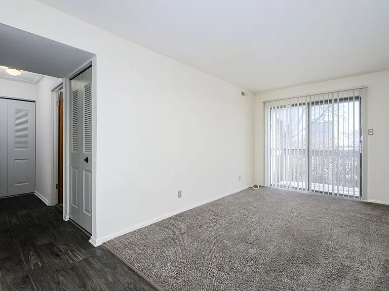 Oak Forest Apartments — Photo 55