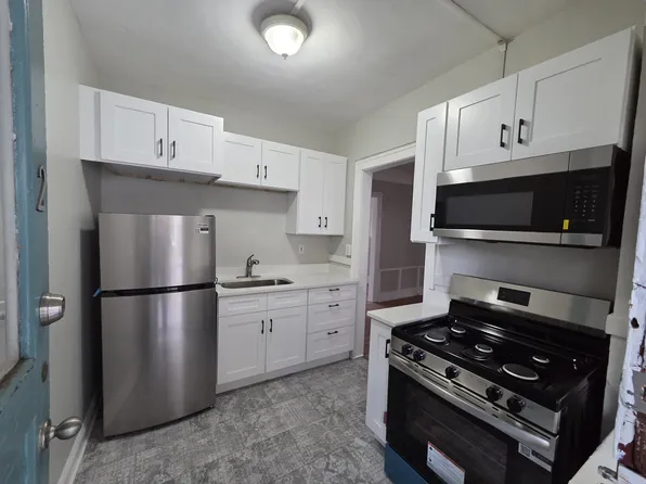 1726 Glenmont Rd #2, Cleveland, OH 44118