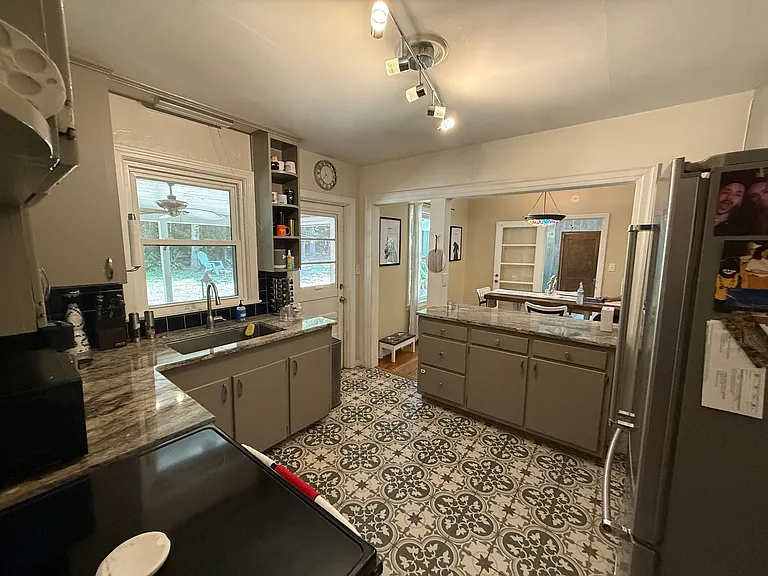 1216 Carraway St — Photo 8