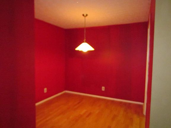 4th image of 318 Summit North Dr NE