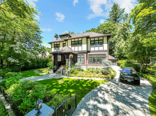 1341 Matthews Ave, Vancouver, BC V6H 1W7