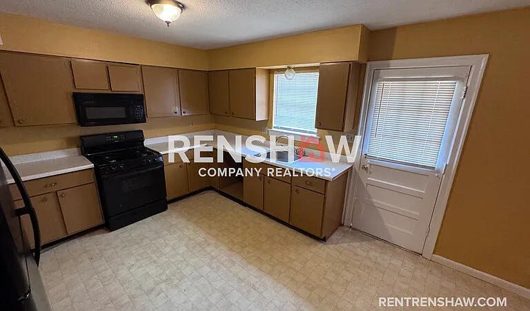 3222 Thirteen Colony Mall #2B — Photo 5
