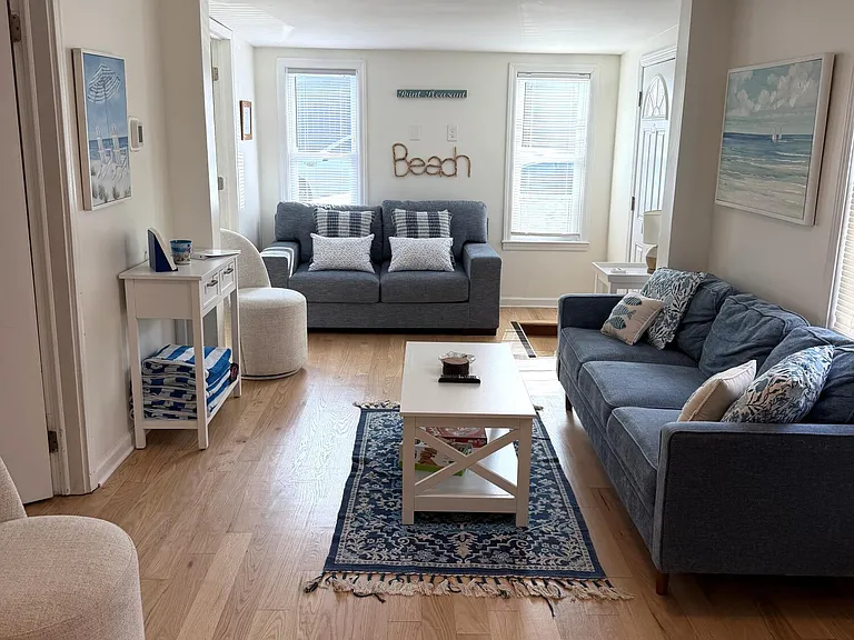 9 Danby Pl #1 — Photo 2