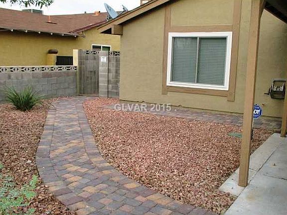 4th image of 1720 Del Almo Dr