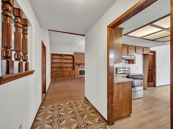 5th image of 7813 Ambassador Rd