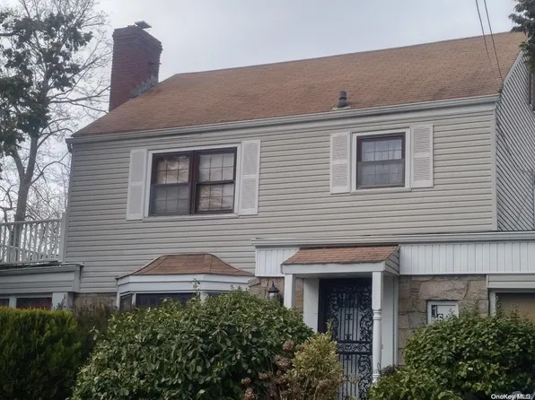 160 Whitehouse Avenue, Roosevelt, NY 11575