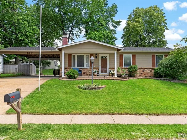 516 Crestview Ln, Saint Charles, MO 63301