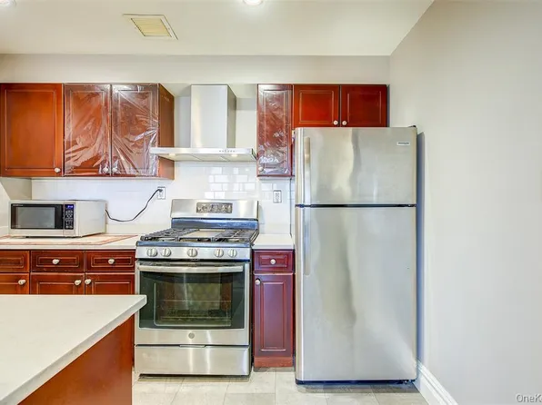 135-46 Grand Central Parkway South Sr image 7 of 17