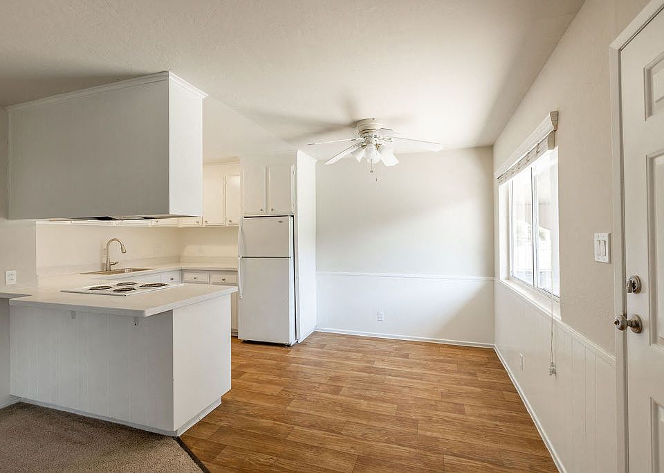 1st image of 150 W Hamilton Ave #3