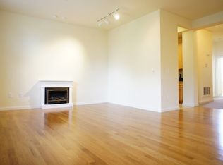 24 Oak St APT 6, Amesbury, MA 01913