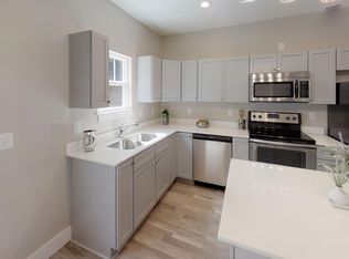 402 Angelic Pl, Wellford, SC 29385