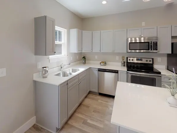 402 Angelic Pl, Wellford, SC 29385