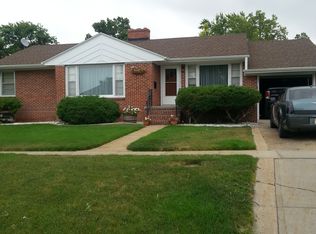 352 Chapin St, Chadron, NE 69337