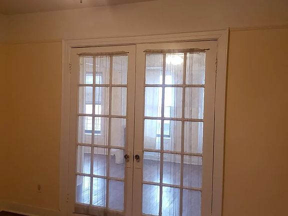 3rd image of 414 60th St #1C