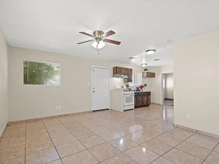 3421 E Twining Ave — Photo 6