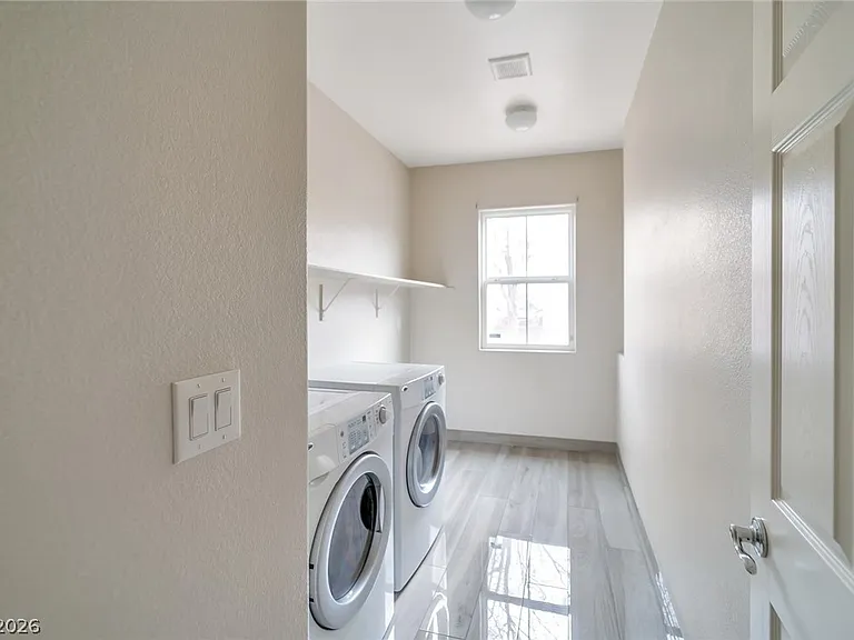 6213 Burrell Ct — Photo 7
