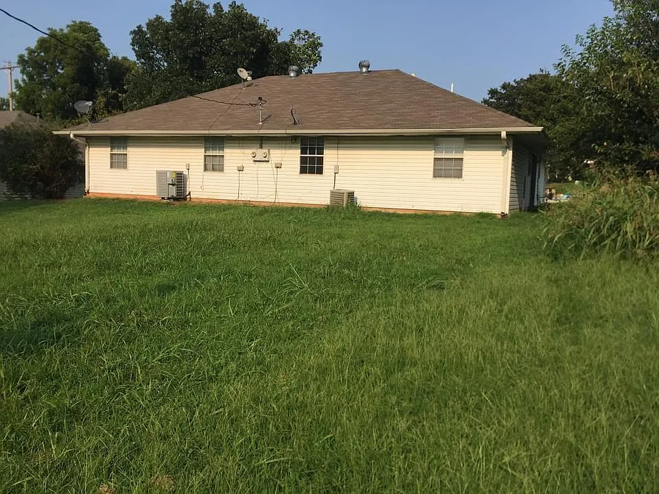 603 Dogwood Ave — Photo 2