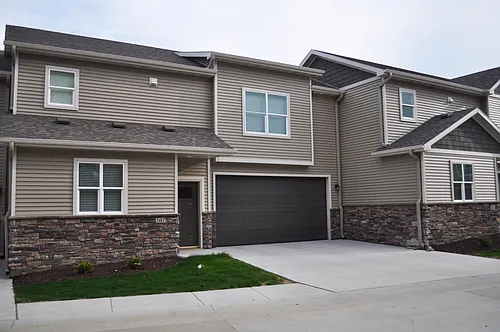 4412 NE Sherman Ln Photo 1