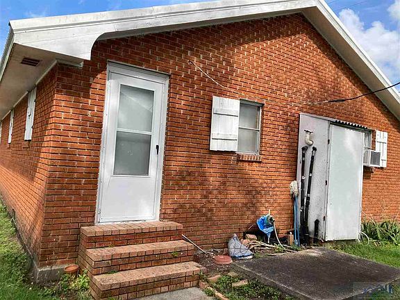 3rd image of 18288 W Main St