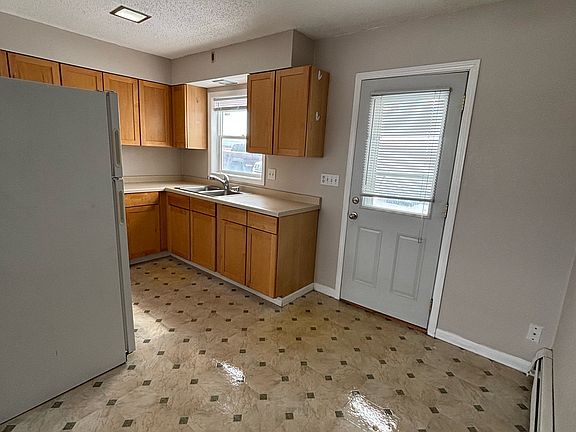 3rd image of 1810 N 41st St #1