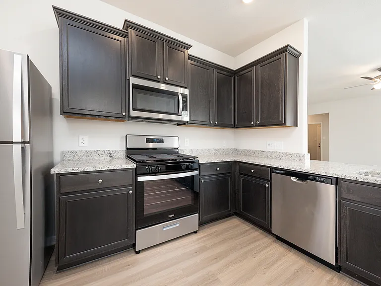 Gorgeous interiors with amazing upgrades!