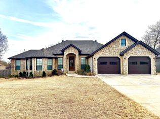 1806 Wedgewood Dr, Paragould, AR 72450