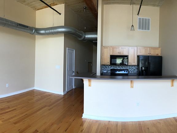 4th image of 300 South St Unit 103