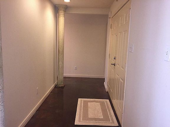 4th image of 12120 Royal West Dr