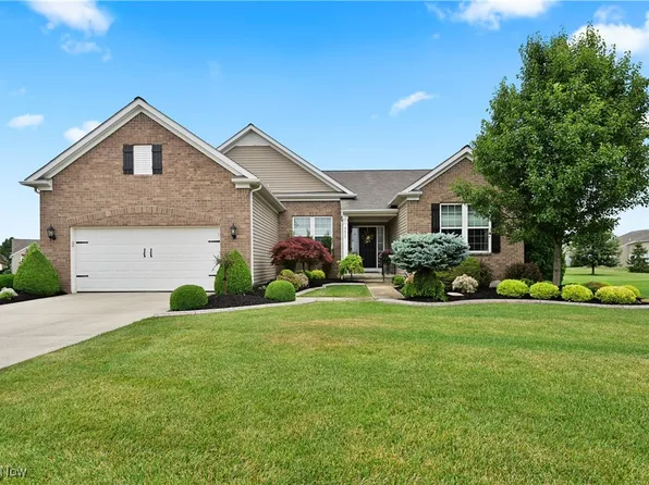 9432 Foxboro Dr, North Ridgeville, OH 44039