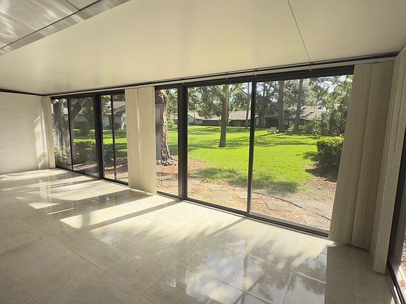 5th image of 4765 Oak Forest Dr W