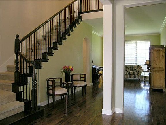 3rd image of 2631 Bridgewater Dr